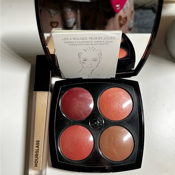 Chanel face quad ( face & eyes) EUC, Giant palette 🎨 - Picture 9 of 9